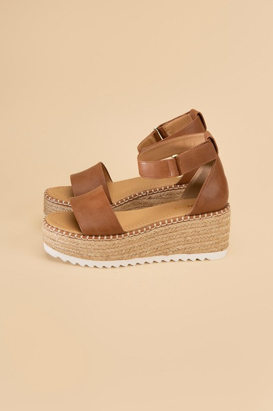 Tuckin - Platform Sandals